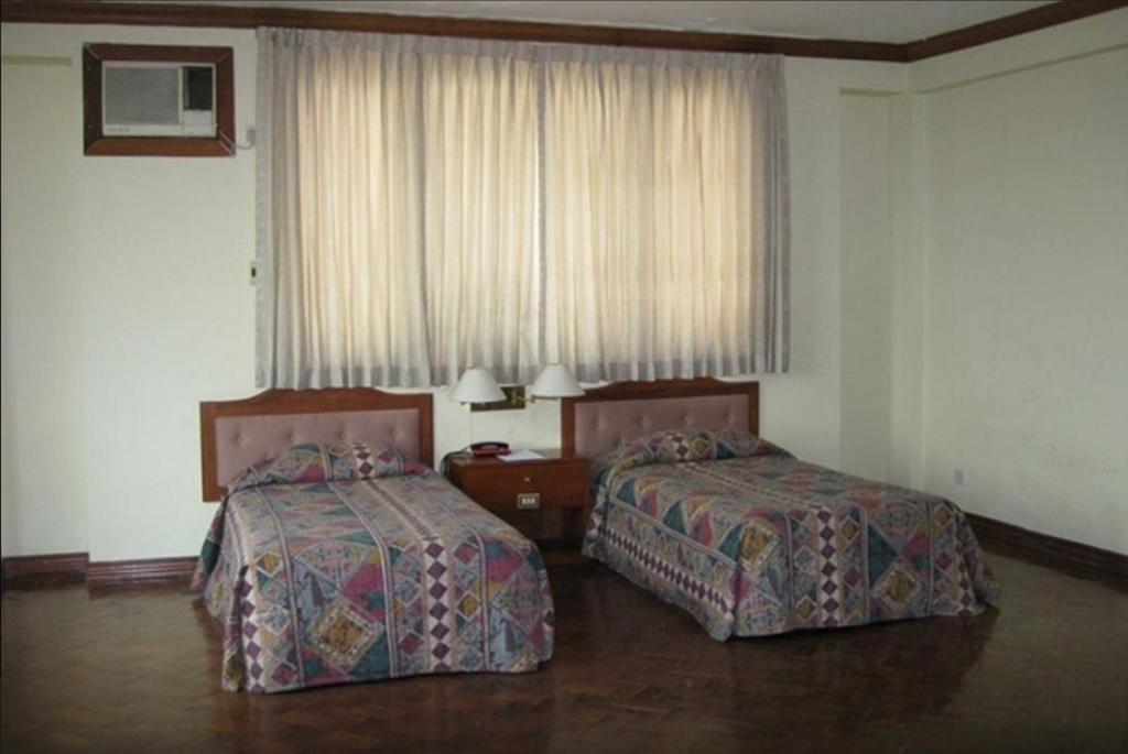 Yuzana Hotel Янгон Экстерьер фото