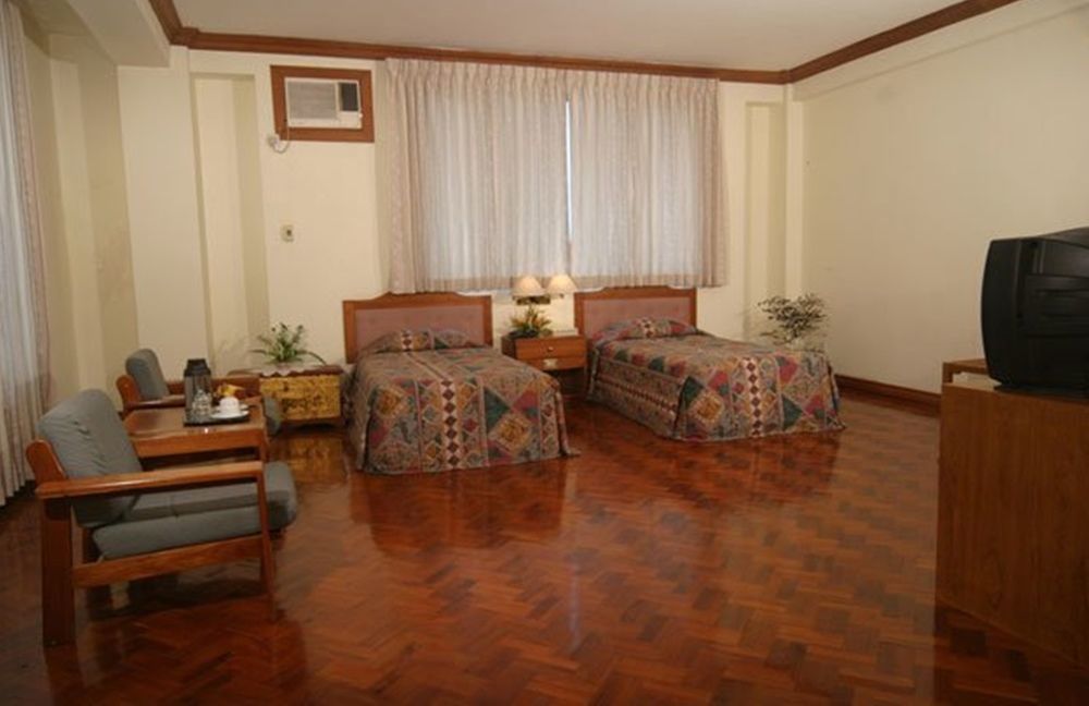 Yuzana Hotel Янгон Экстерьер фото